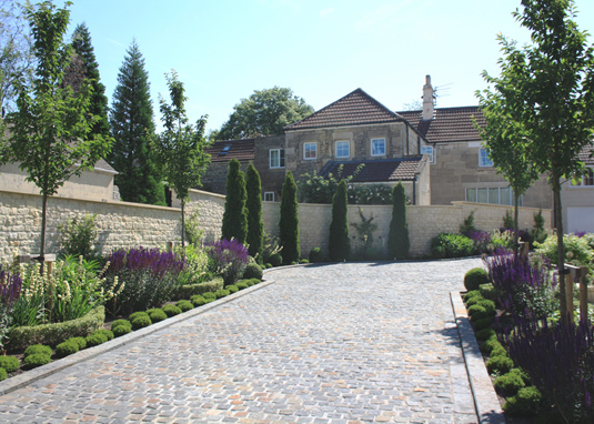 Coachhouse Approach 1